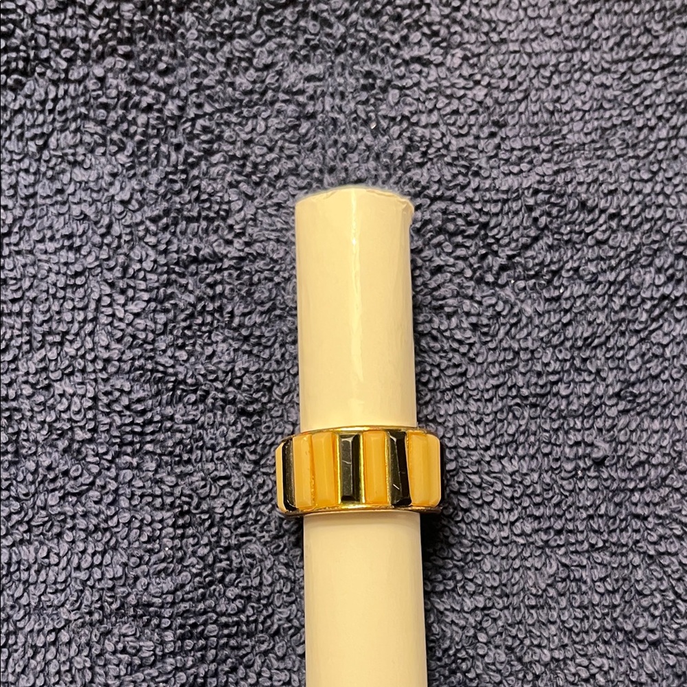 Kate Spade Elegant Gold Black and Ivory  Band Ring. Size 6